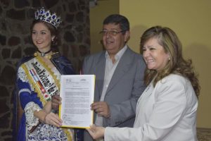 Entrega Oficial Señora Ministra De La Senatur Marcela Bacigalupo Al Señor Intendente Francisco Morales Y ...